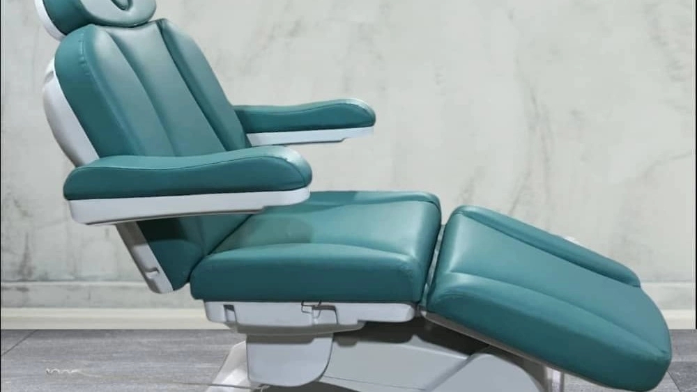 Guide to buying professional massage beds for medical centers in Tehran